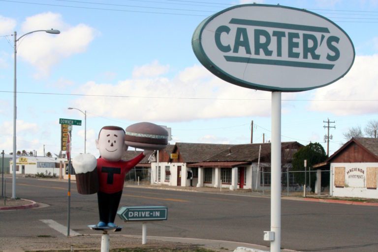 A&W Root Beer Family – Willcox, Arizona